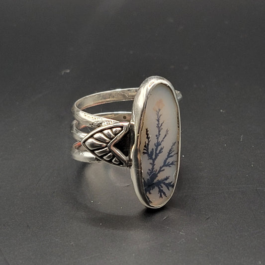 Sz. 9 Dendritic Agate and Wide Triple Band Ring