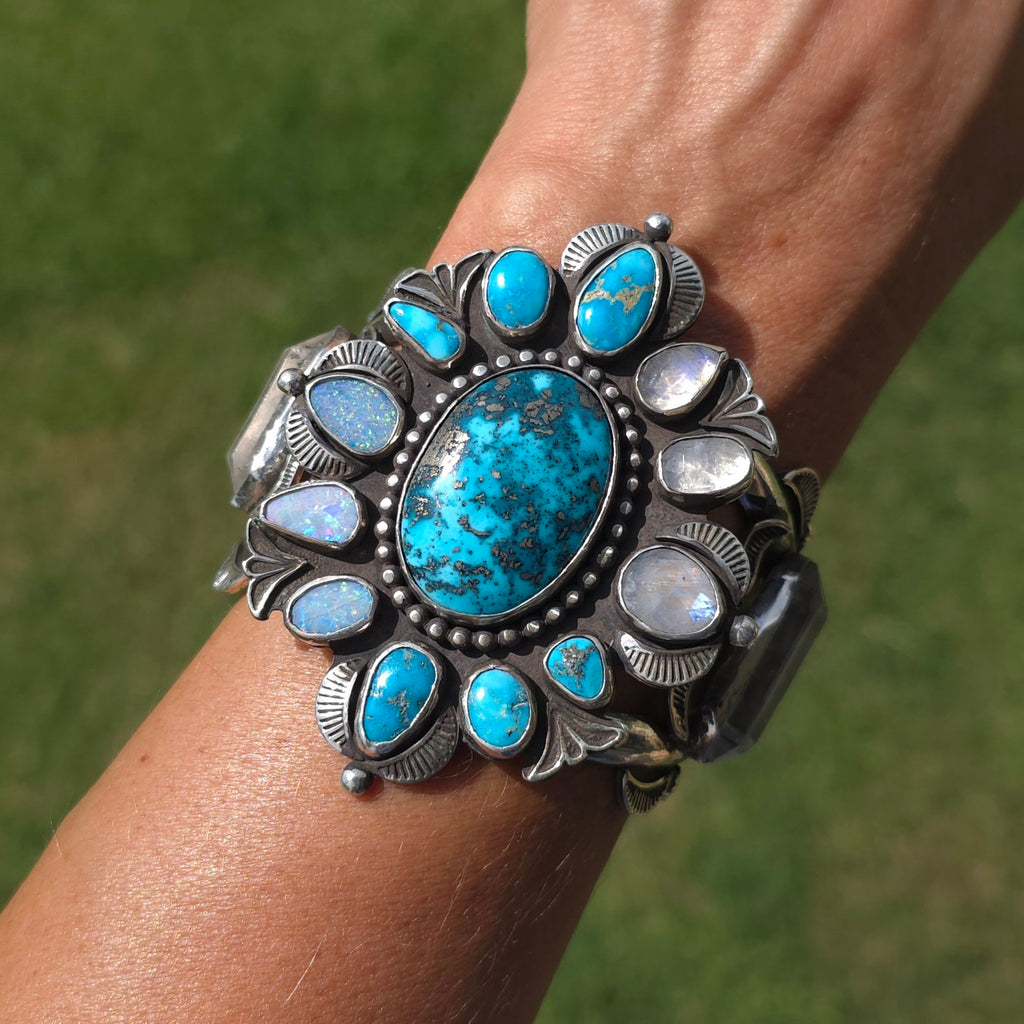 Spring Court Queen Cuff
