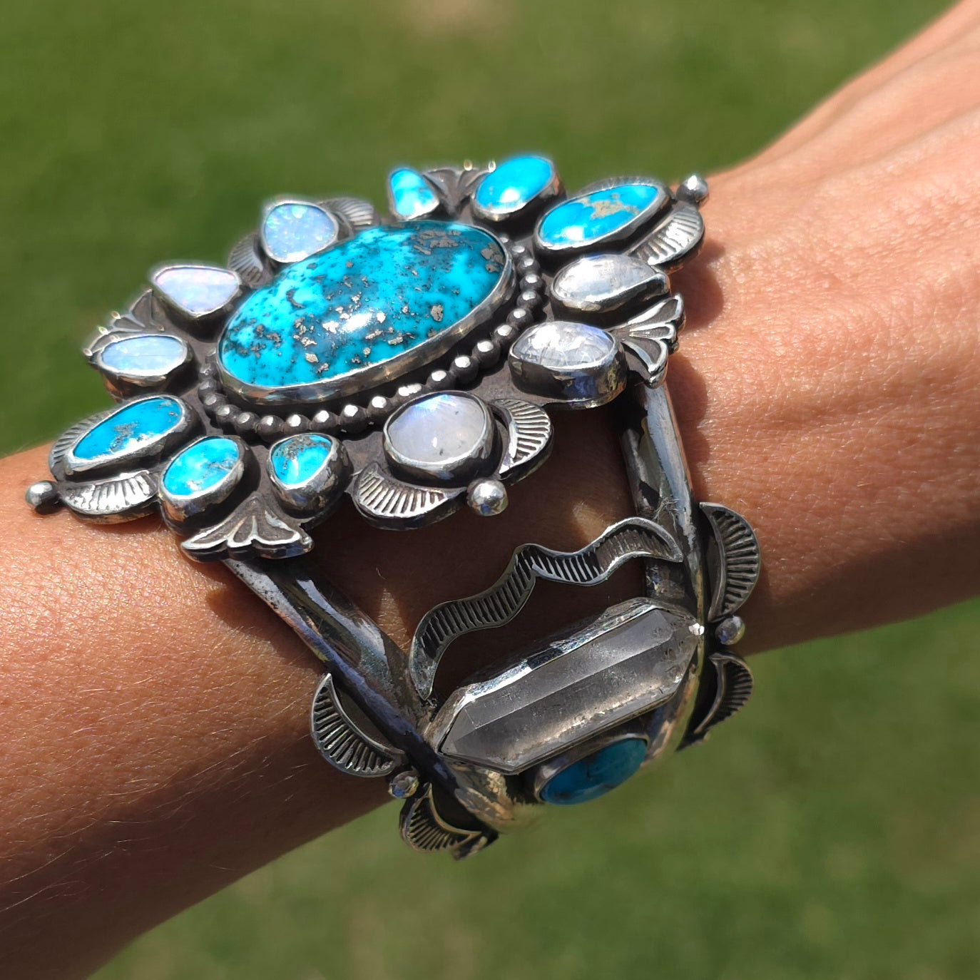 Spring Court Queen Cuff