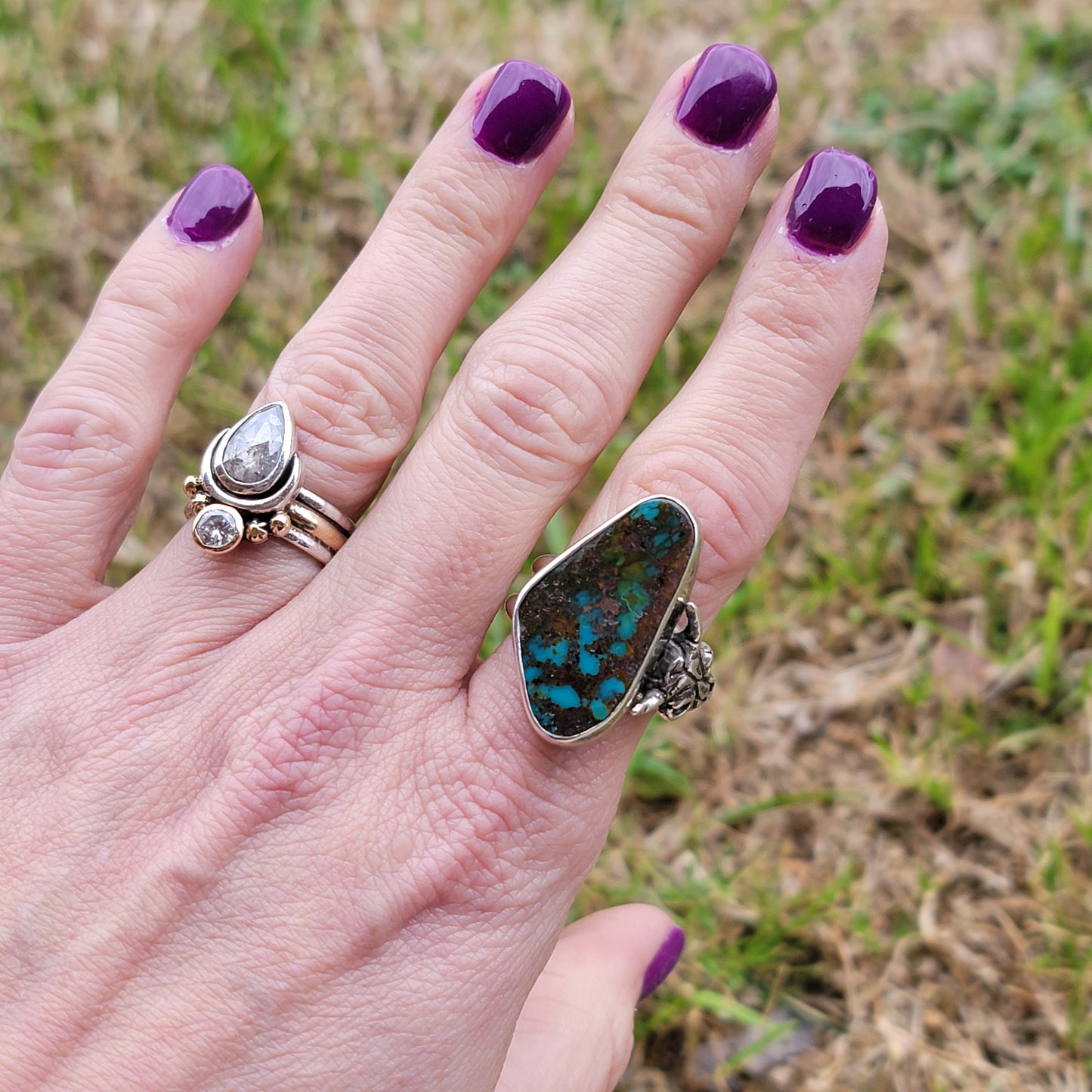 Sz. 9 Pilot Mountain Turquoise and Wide Double Stamped Band Ring sz