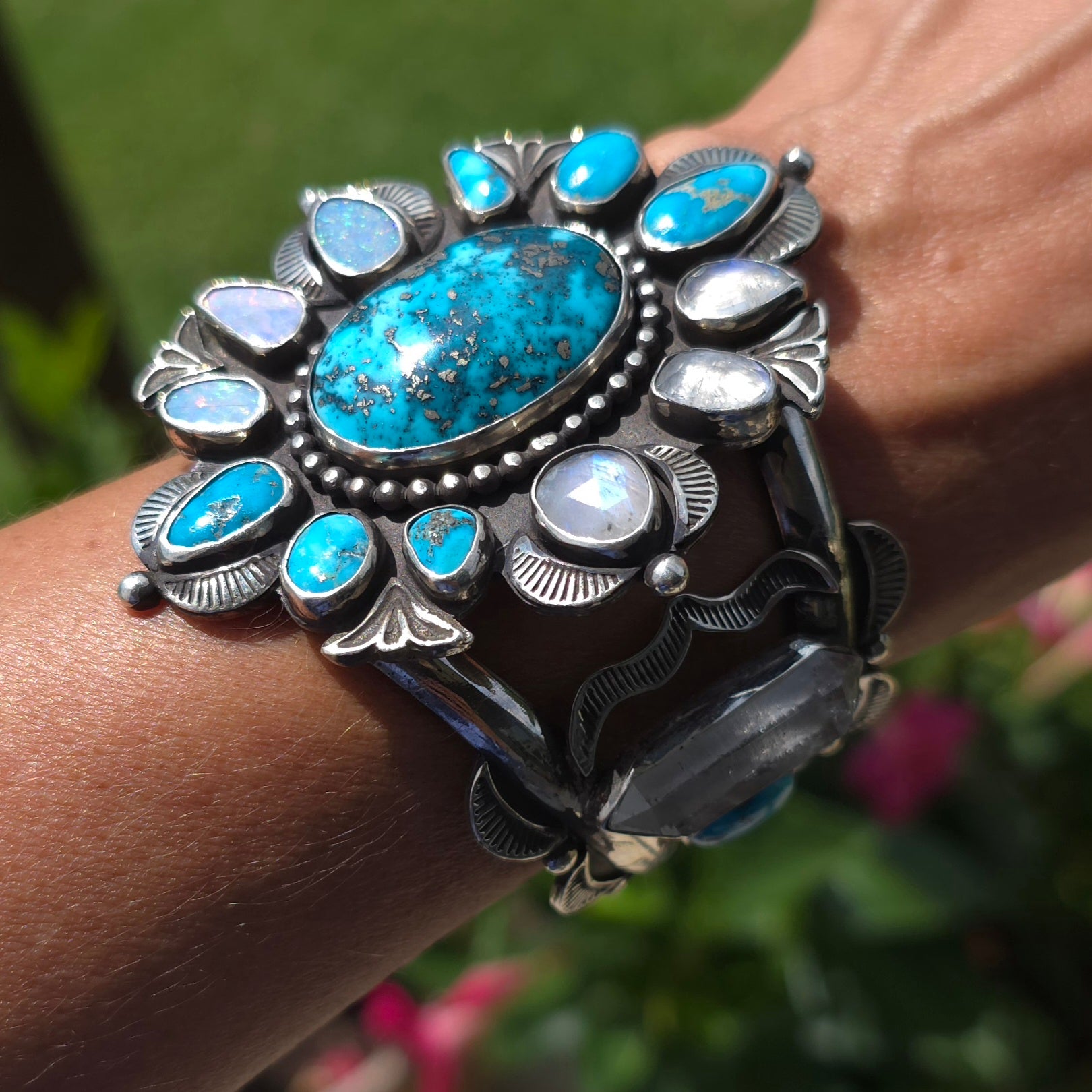 Spring Court Queen Cuff