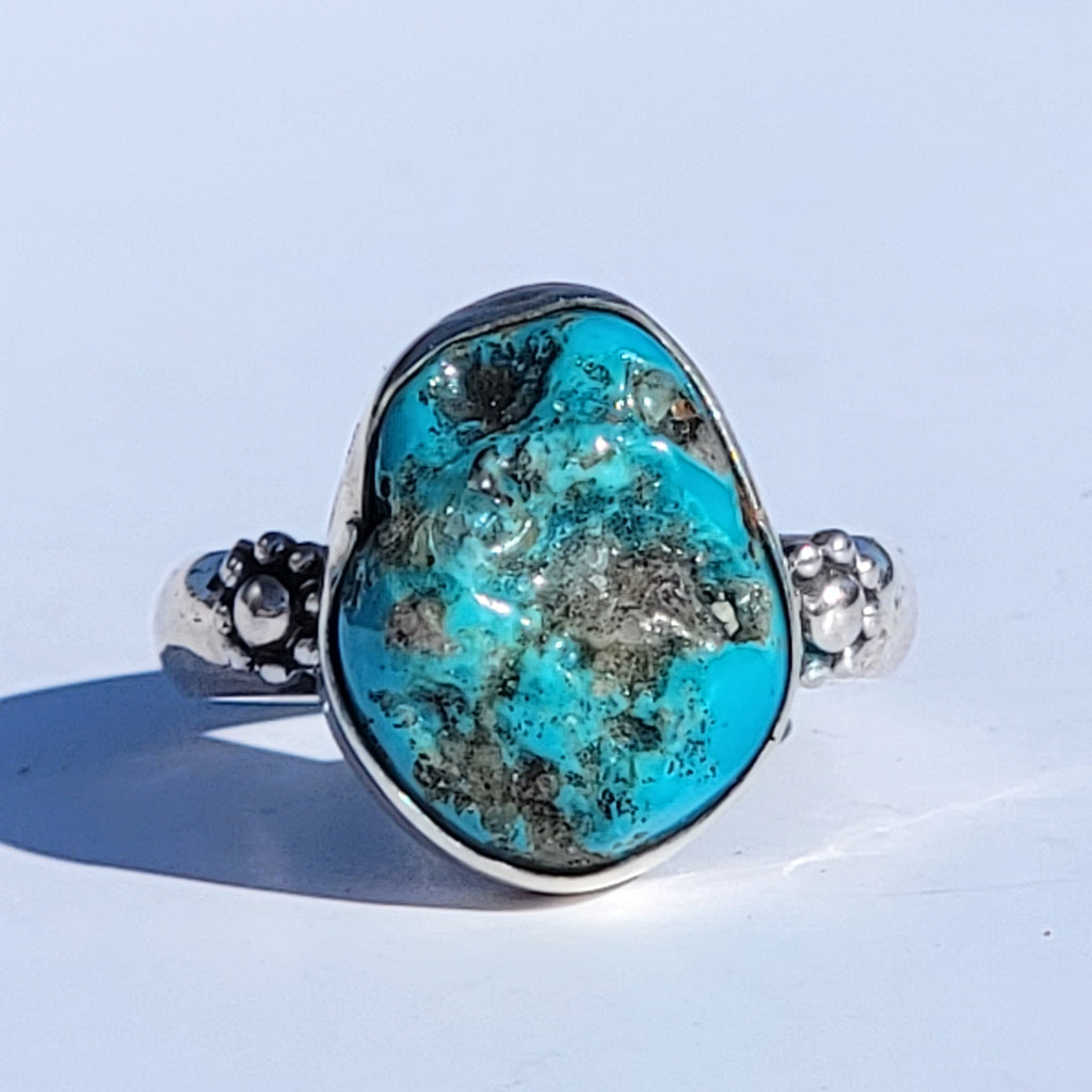 Sz. 6 Turquoise Nugget and Stamped Details Sterling Ring